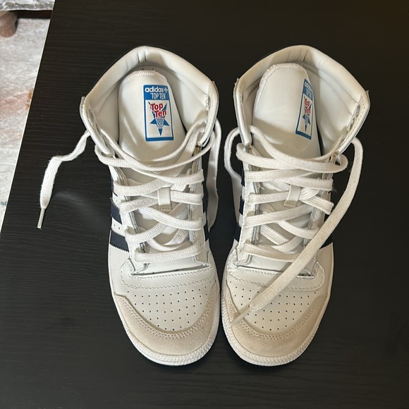 Adidas Top Ten Sneakers white, blue and red youth size 5. Women’s 7 - Picture 6 of 8